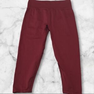 Fabletics Woman's Yoga Athletic Gym Casual Leggings Size Large (L) B57